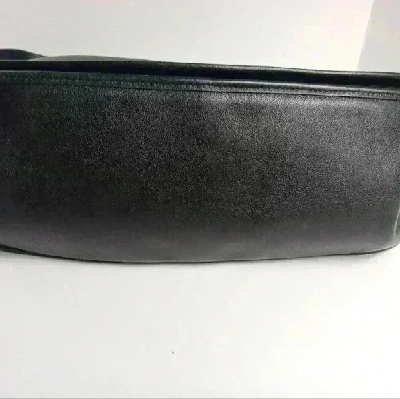 Rare Coach 9338 Legacy Crescent Leather Hobo Shoulder Bag EXCELLENT Condition - Picture 6 of 10